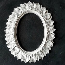 Рамка " Лавровая" белая 1240