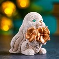 Фигура "Зайка с букетом" бежевый 92 439