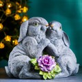 Фигура "Кролик с розой" серый 92 405