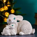 Фигура "Мама зайчиха с зайчонком" бежевые 92 491